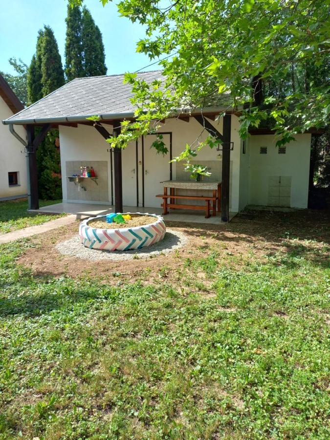 Helena Apartman Cserszegtomaj Exterior foto